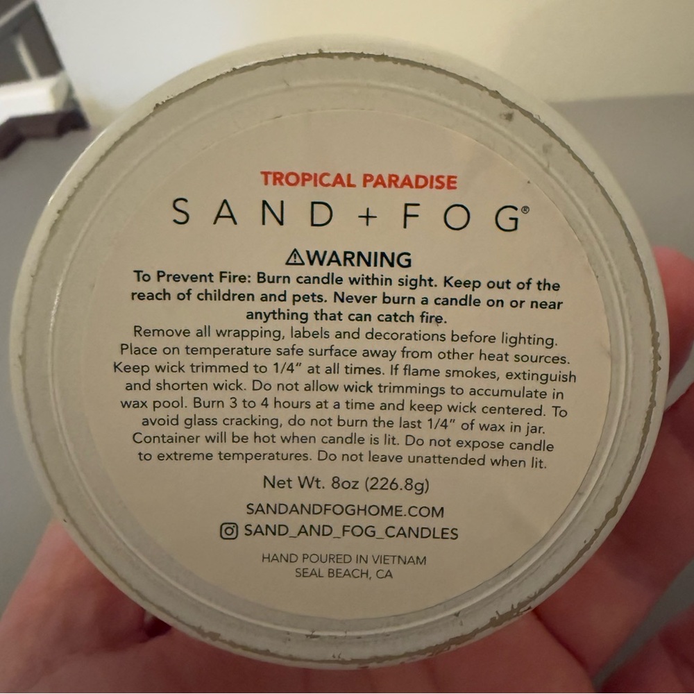 Mr & Mrs Sand + Fog Tropical Paradise Candle 8oz - Picture 4 of 4